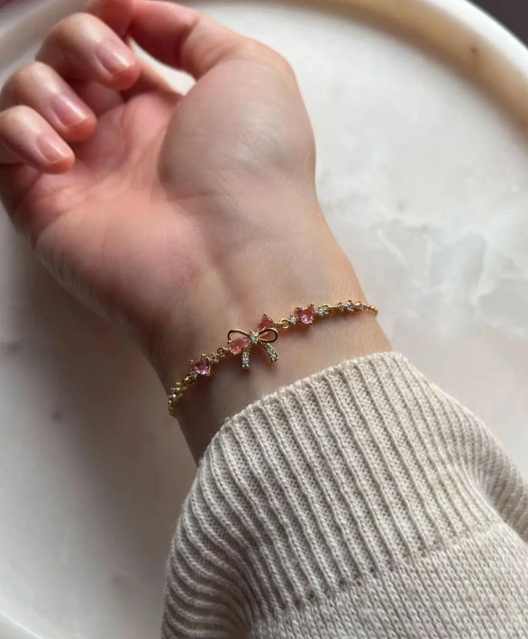 Nina Schleifen-Armband | Eleganter & Anpassbarer Schmuck