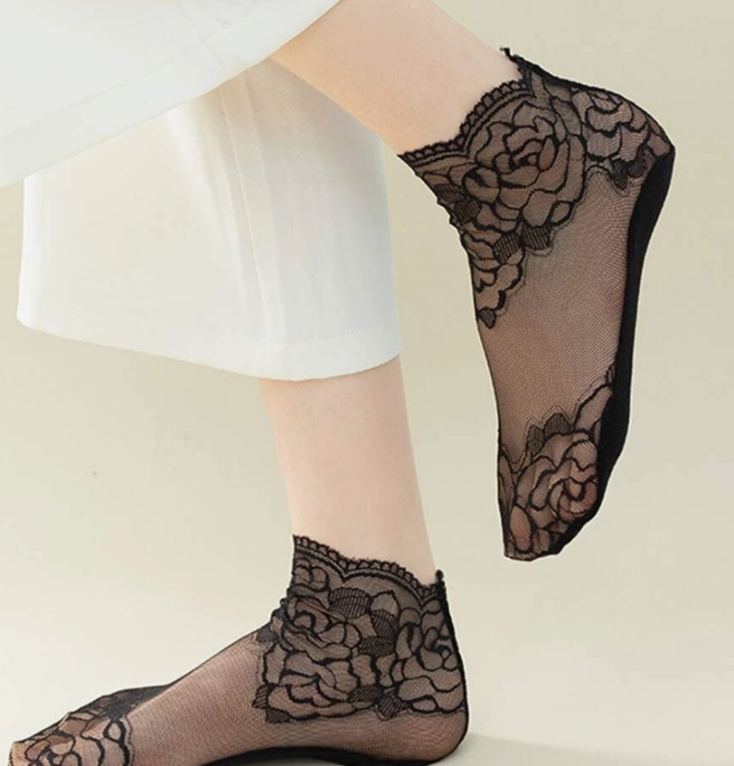 Spitzen-Socken | Unsichtbare Eleganz & Atmungsaktiver Komfort - 1 + 1 GRATIS