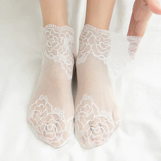 Spitzen-Socken | Unsichtbare Eleganz & Atmungsaktiver Komfort - 1 + 1 GRATIS